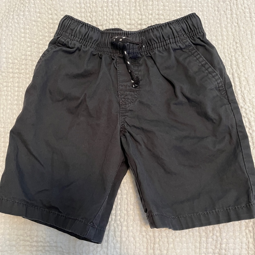 Boys Cat & Jack shorts, dark gray, size 5T